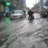 Dịch vụ lau chùi bu-gi "cắt cổ" trong những ngày mưa tại Hà Nội