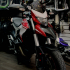Ducati Hyperstrada lung linh khoe sắc