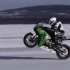 [Clip]Honda CBR1000RR phá kỷ lục tốc độ chạy một bánh trên băng